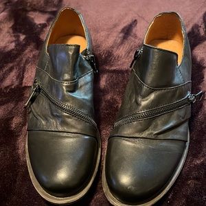 Miz Mooz zipper detailed flats (size 8)